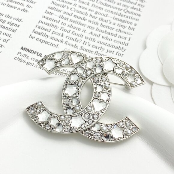 CHANEL Creative Diamond Brooch - Picture 2 of 8